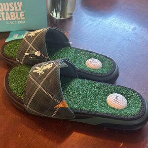 BNWT Men’s Reef Mulligan golf slides. Size 10.